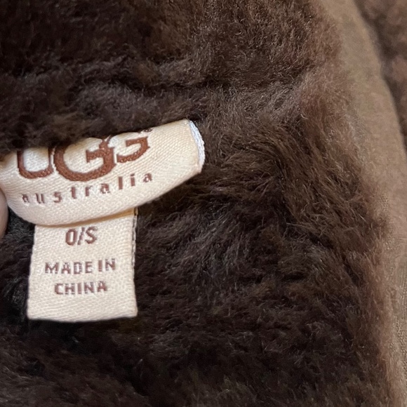 UGG 100% Genuine Shearling Suede Hat - Picture 8 of 12